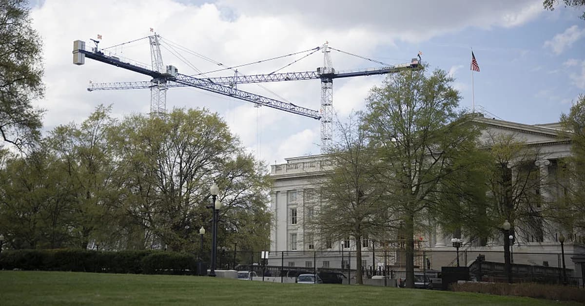Planning Commission Approves Trump's $400 Million White House Ballroom Project, but Work Cannot Resume