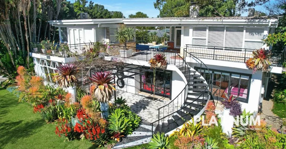 Mid-century icon turning over $150k a year hits market in bustling tourist town