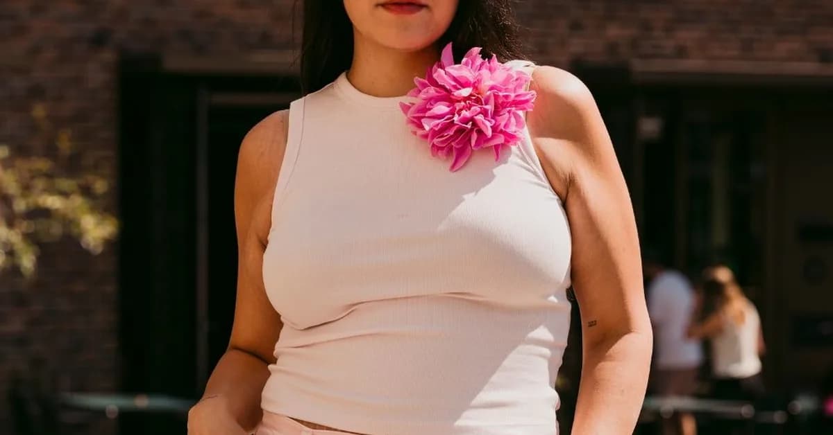 Sorry, Bandanas-This Trending Accessory Is the Easiest Way to Make Your Autumn Outfits Look Elevated