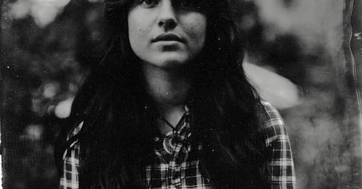 A folk musician became a target for AI fakes and a copyright troll