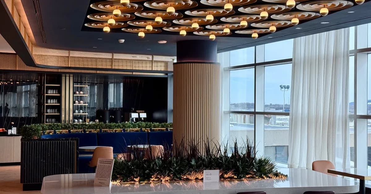 Chase Sapphire Reserve vs. Sapphire Reserve for Business: Which Reserve is right for you?