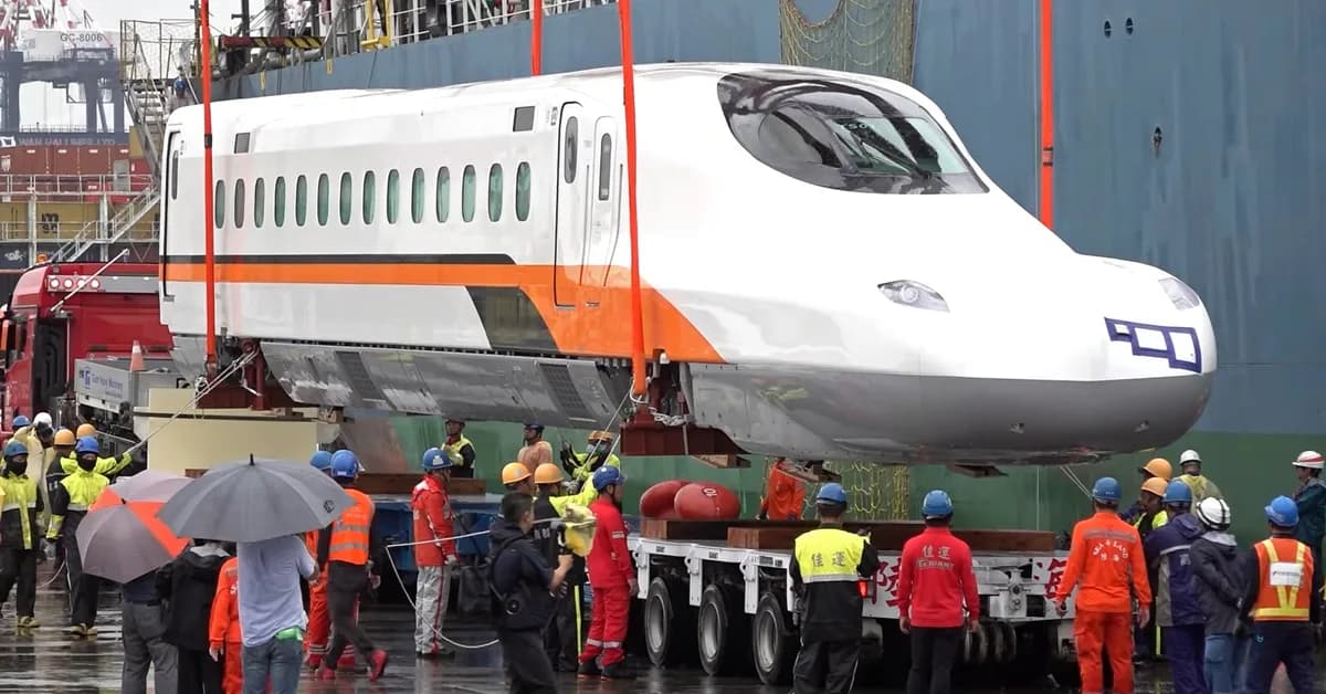 Japan Just Shipped a 1,000-Foot Bullet Train to Another Country