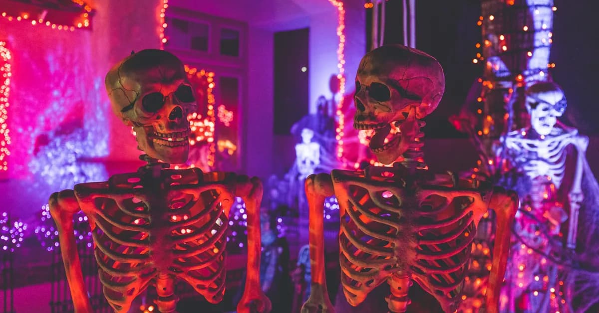 Microsoft finally kills off the automated email account that haunted admins