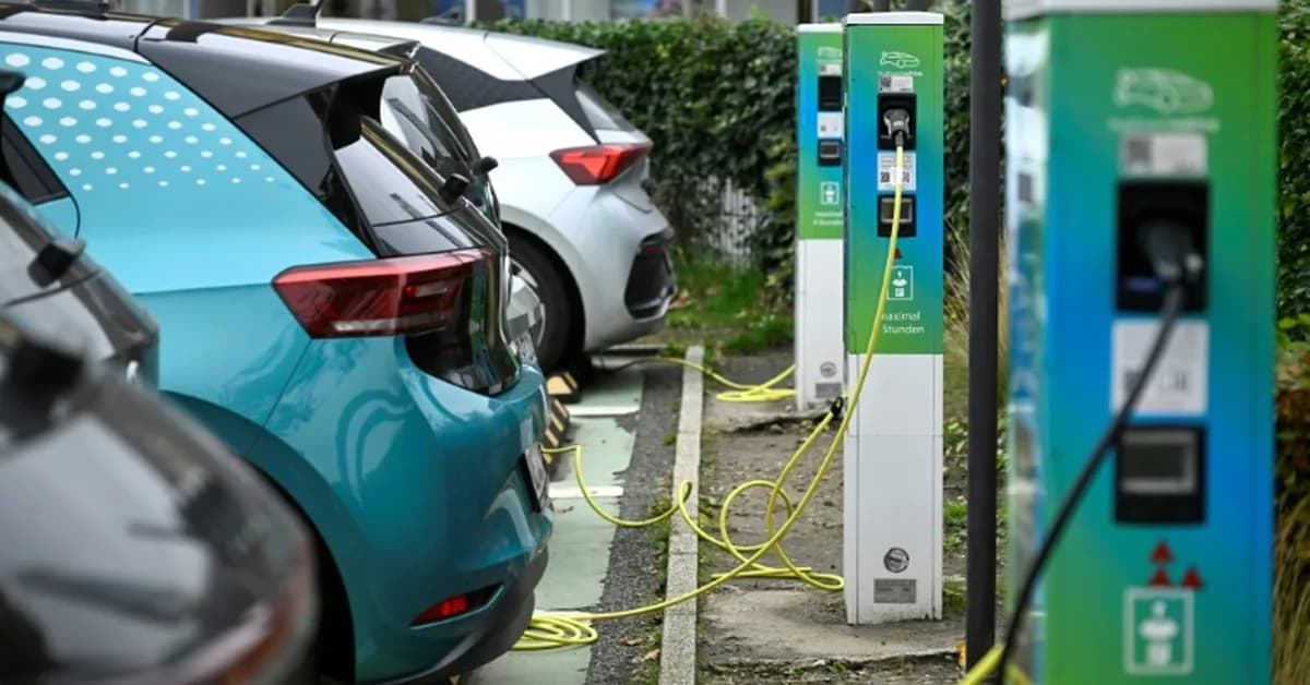 Scandium offers a new route to longer-lasting sodium-ion batteries