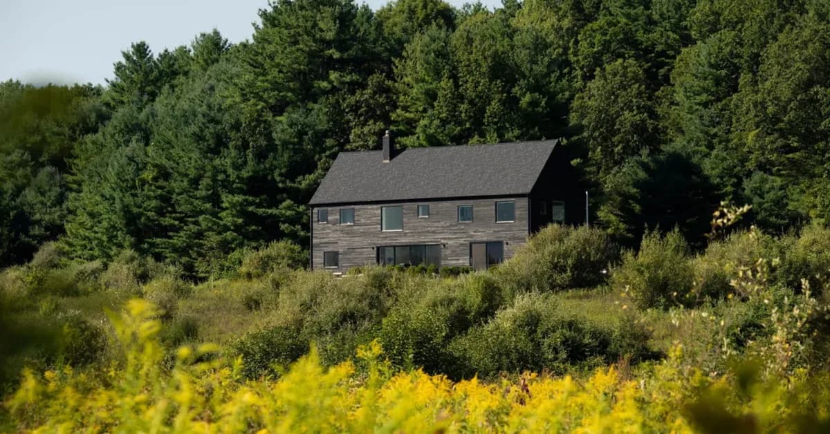 Inside the $3.25 Million All-Black Hudson Valley Barndominium That Found a Buyer in Days