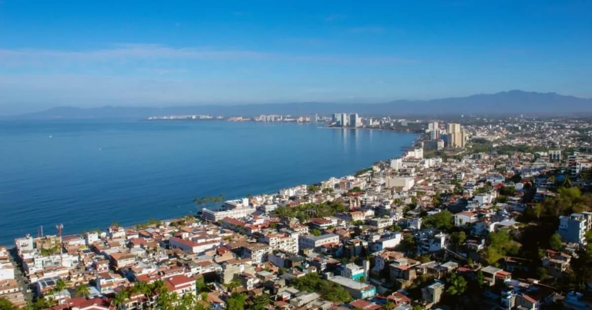 Airlines Suspend Flights to Puerto Vallarta as Unrest Erupts in Mexico